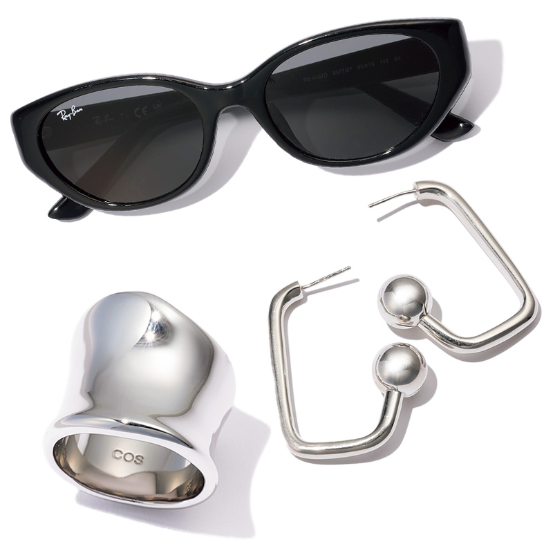 デニムコーデに合わせたいシルバーリングやピアスとサングラス