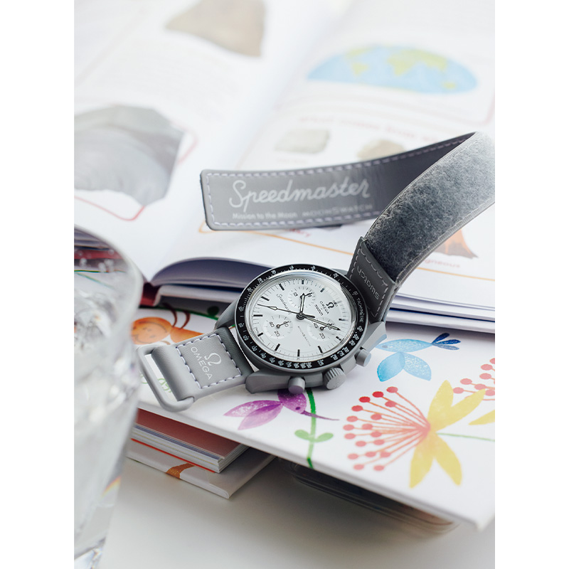 スウォッチの腕時計Bioceramic MOONSWATCH 1965