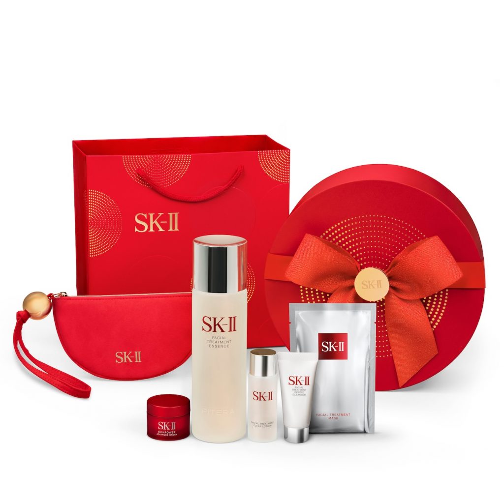 名品化粧水の現品が入った人気デパコスの2024年ホリデイコフレ　SK-II　SK-II フェイシャル トリートメント エッセンス コフレ アーケード リミテッド エディション