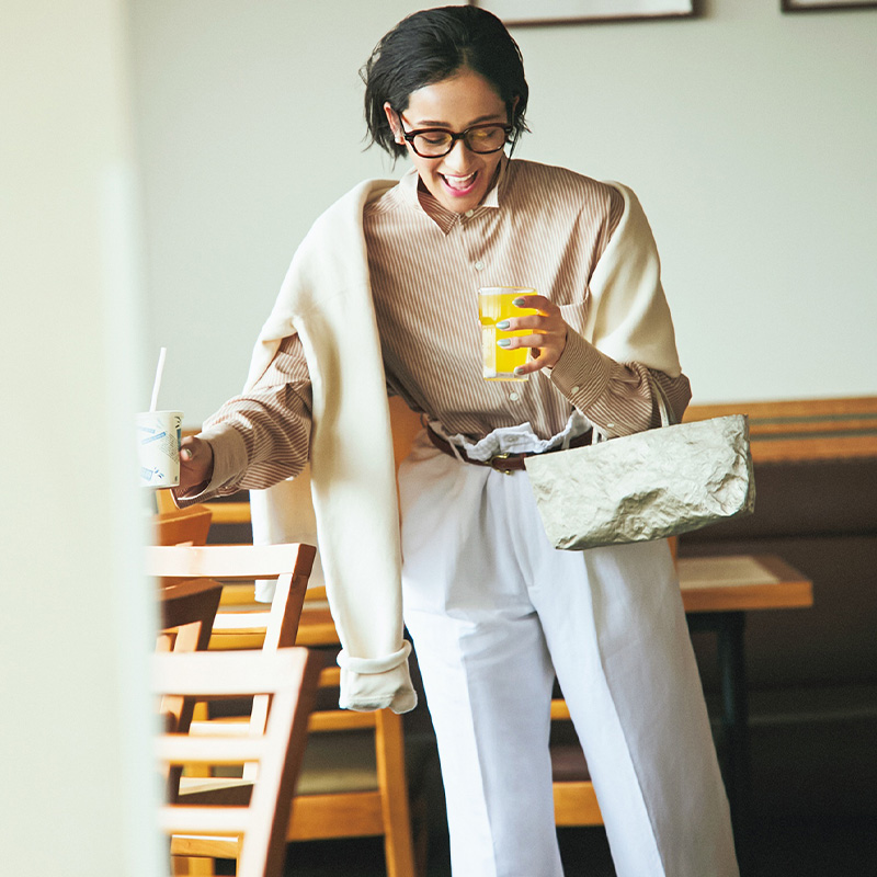 シャツコーデ,白パンツコーデ,メガネコーデ,木佐貫まや