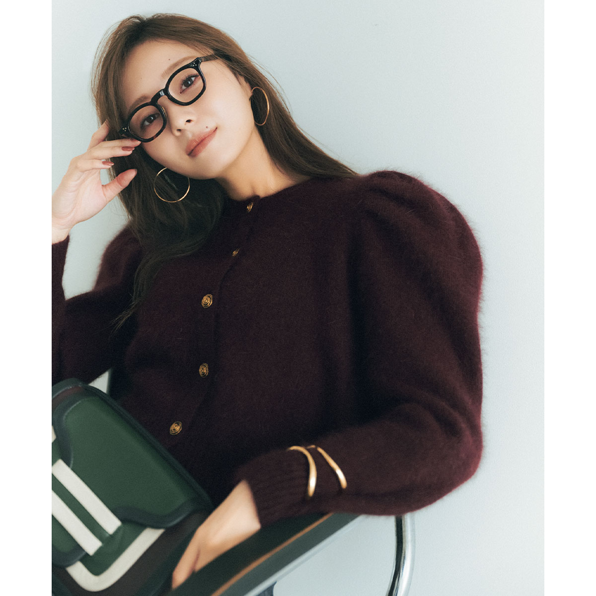 ボルドーのパフスリーブカーディガン