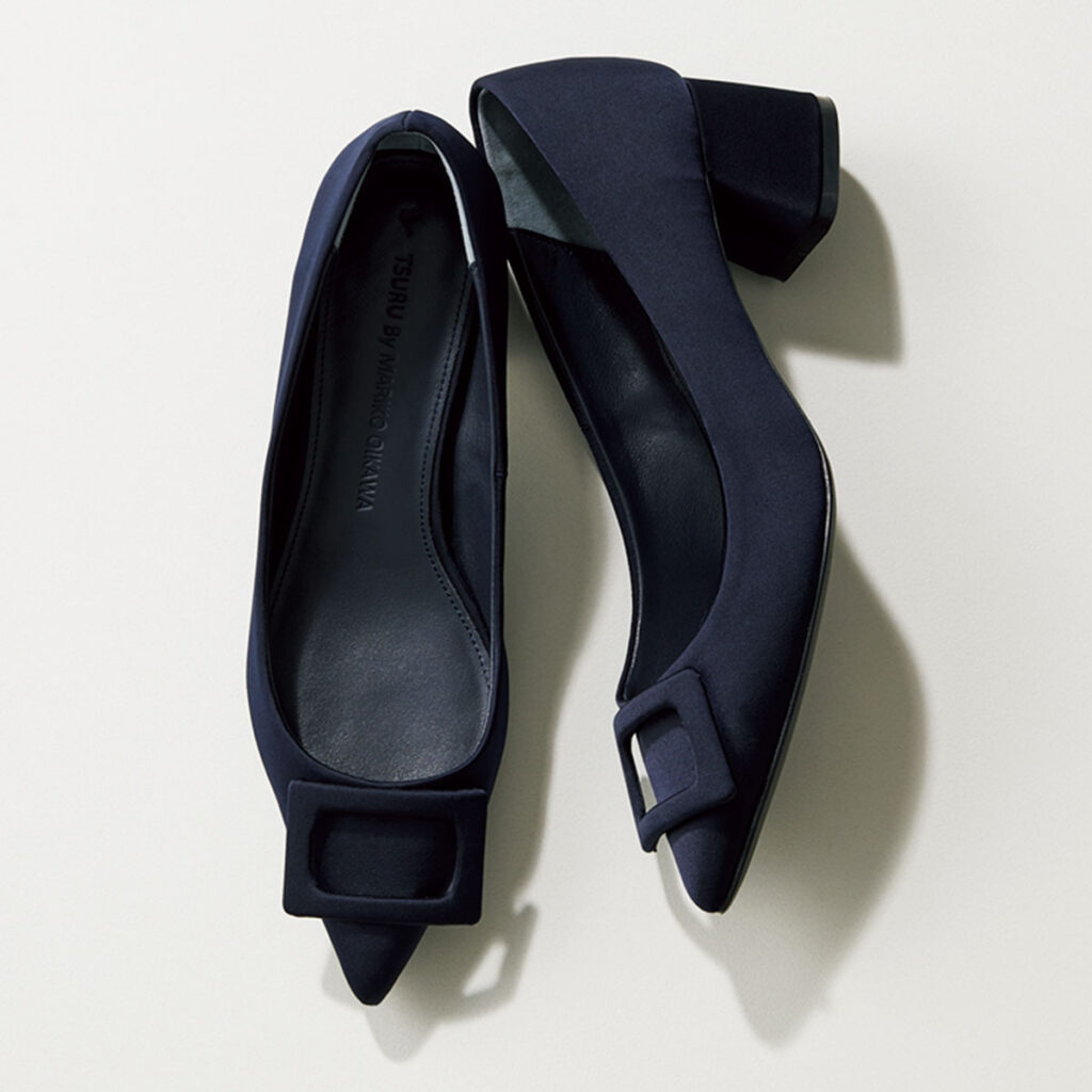 TSURU By MARIKO OIKAWAのバックルパンプス