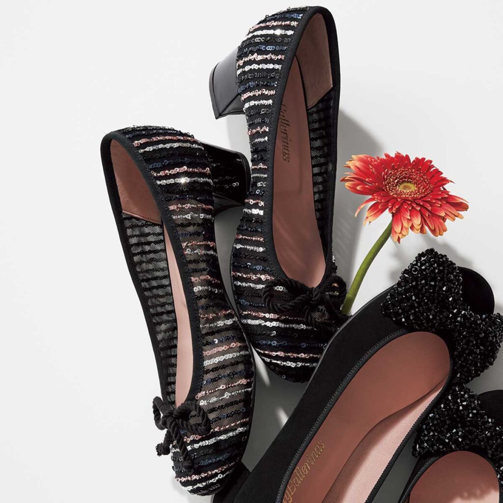 スパンコールのストライプシューズ