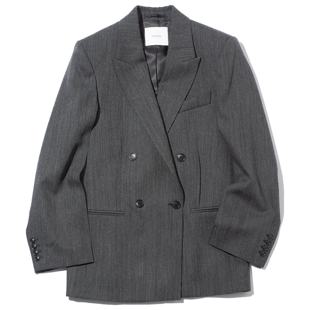 グレーのブレザー