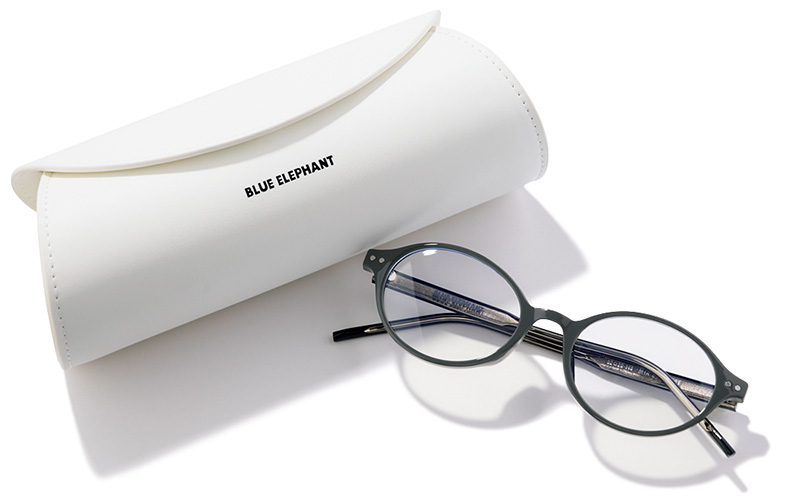 ブルーエレファントのメガネ