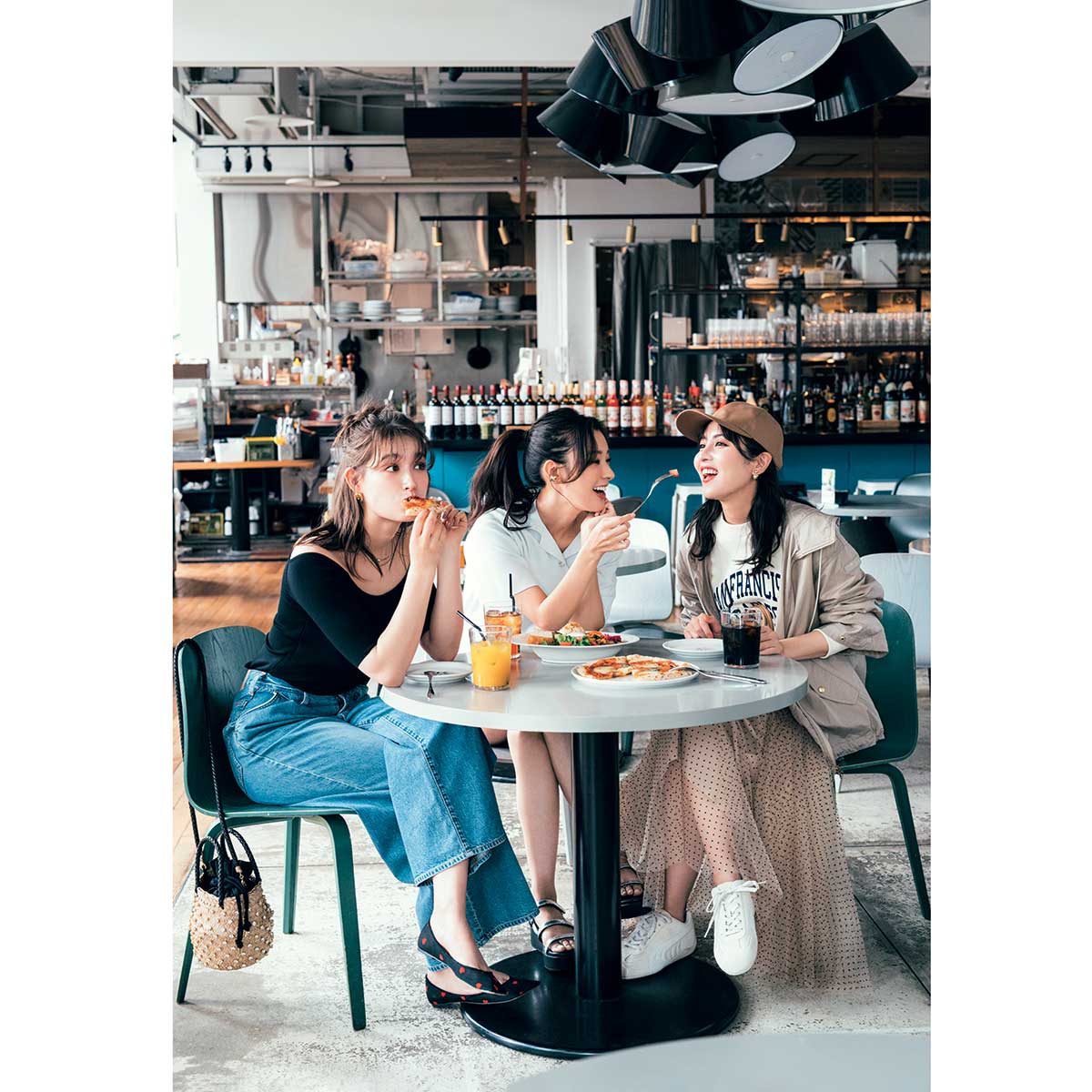 女友達と集まる日のコーデ3選