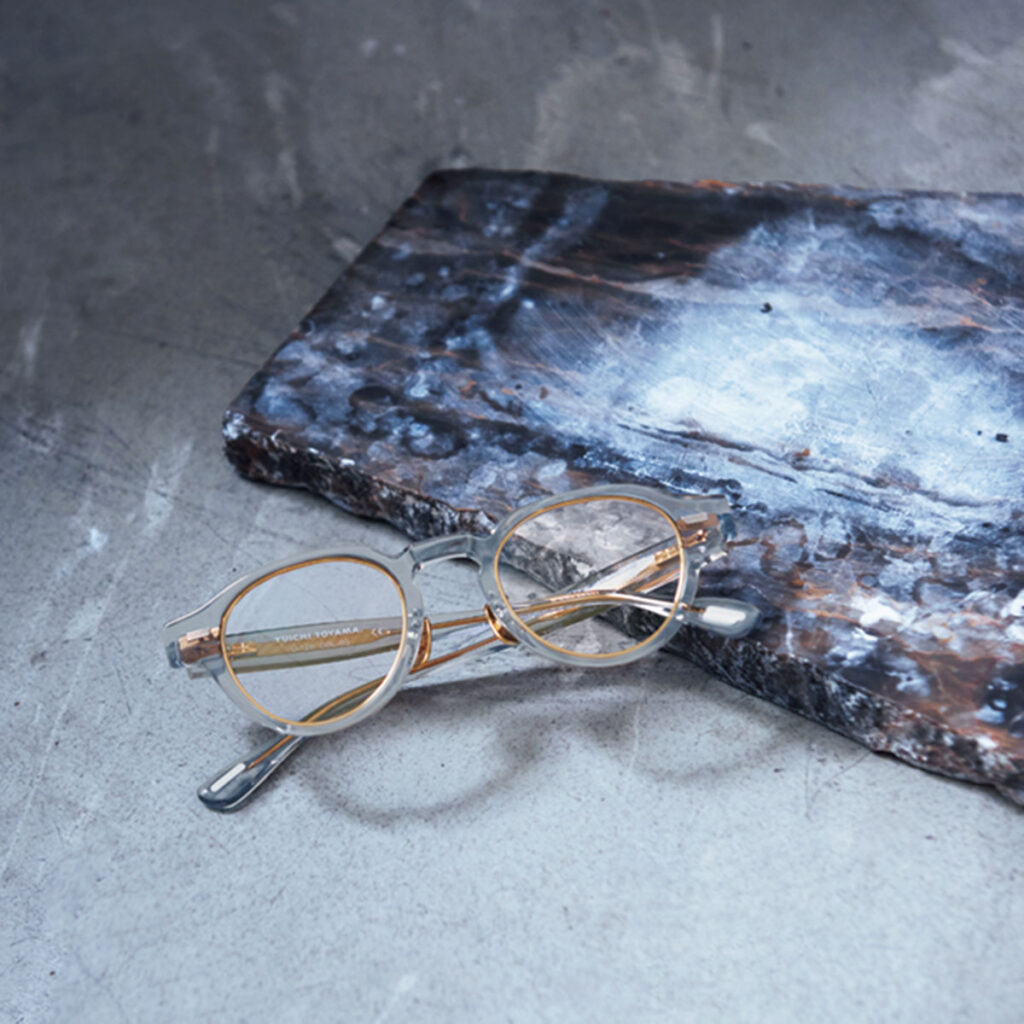 メガネ（YUICHI TOYAMA）