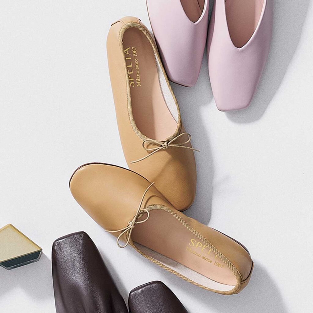 キャメルのリボンシューズ