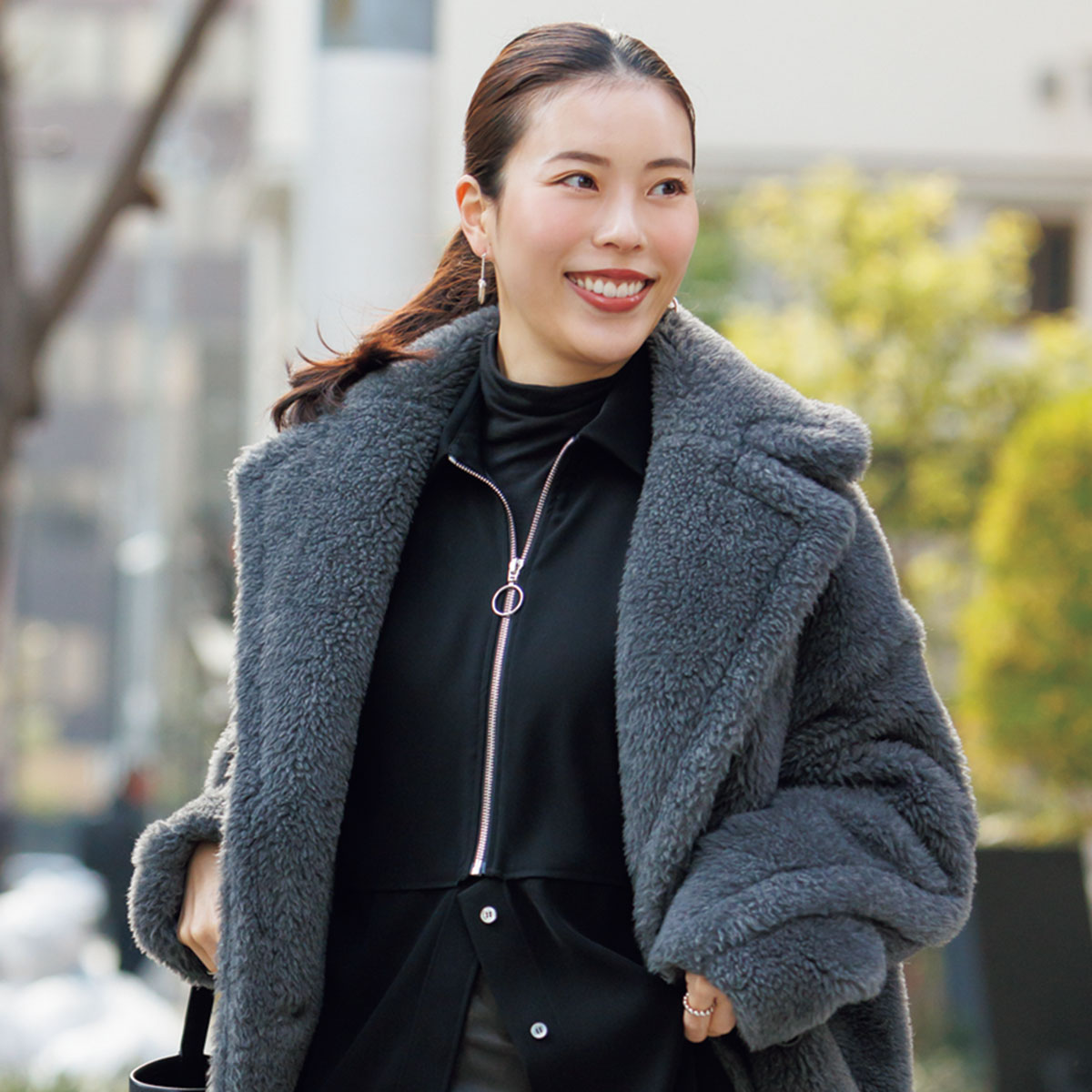 グレーのテディのコーデ