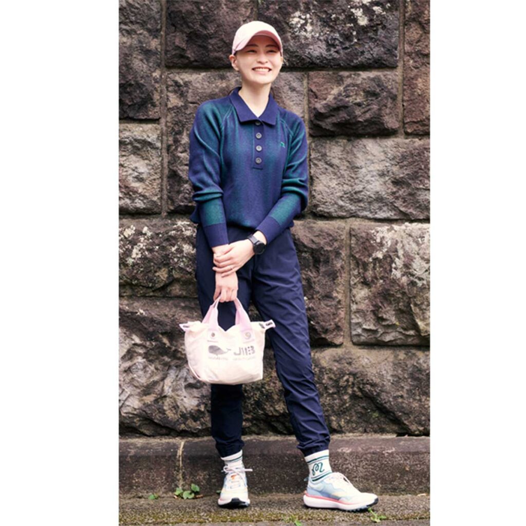 ネイビートーンのゴルフコーデ