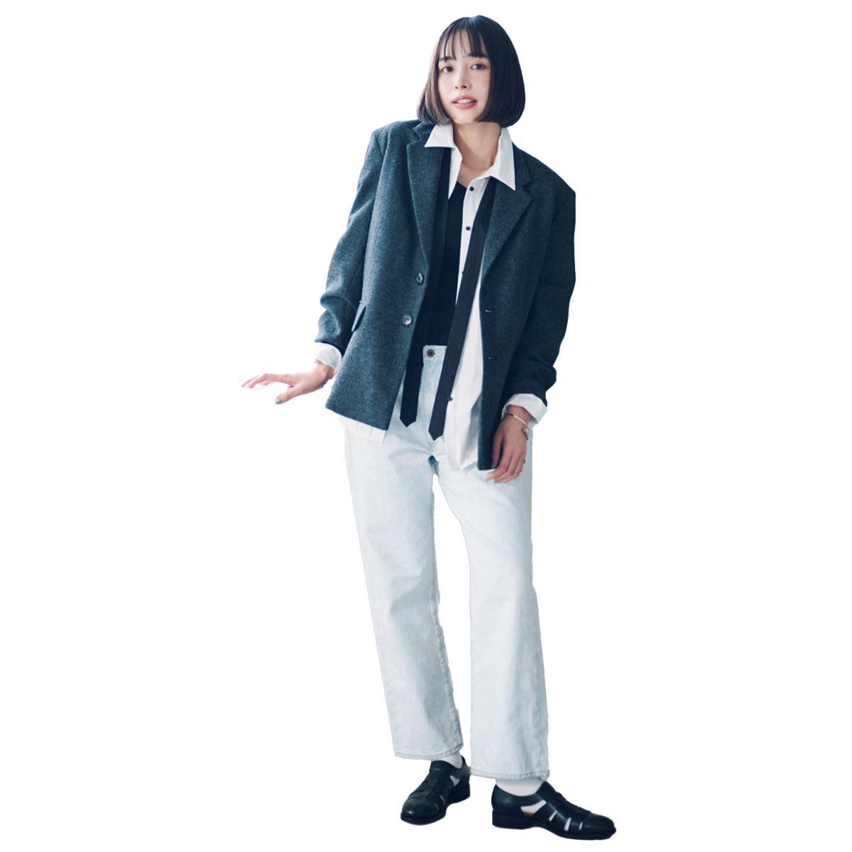 ジャケット×白デニムのコーデ