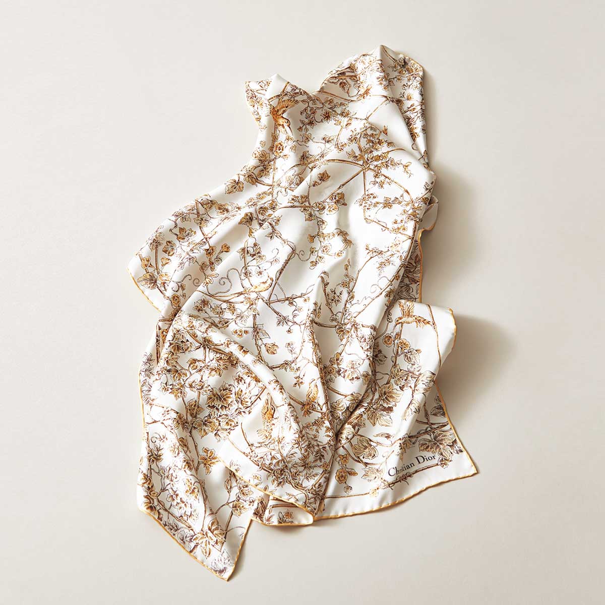 ディオールのスカーフ