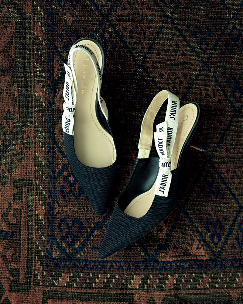 【シャネル、ディオール】フェミニン派アラサー女子におすすめの「ブランドバッグ＆靴」 – magacol