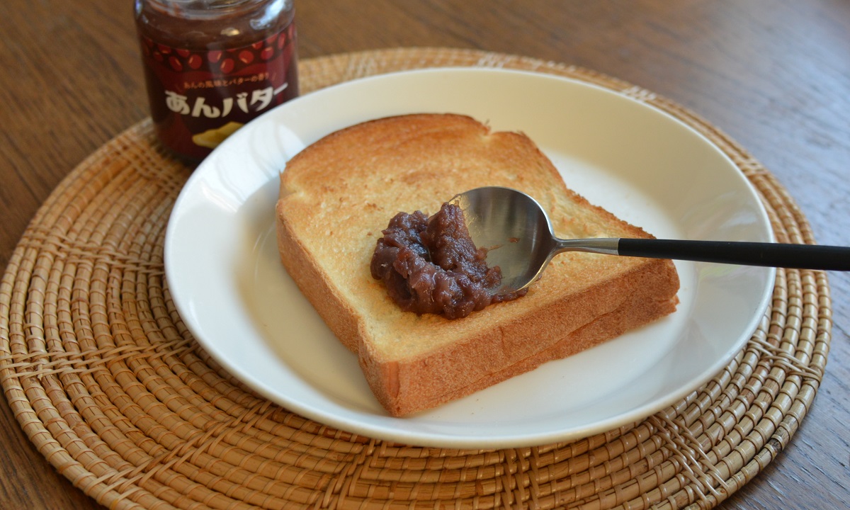 あんバターを塗ったトースト