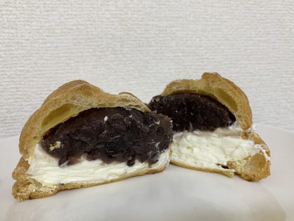 ローソンのあんこたっぷりシュークリームの断面