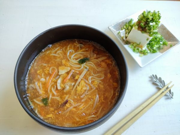 酸辣湯麺