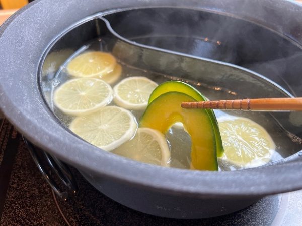 しゃぶしゃぶ温野菜の「塩レモン鍋」の具材、鈴かぼちゃ