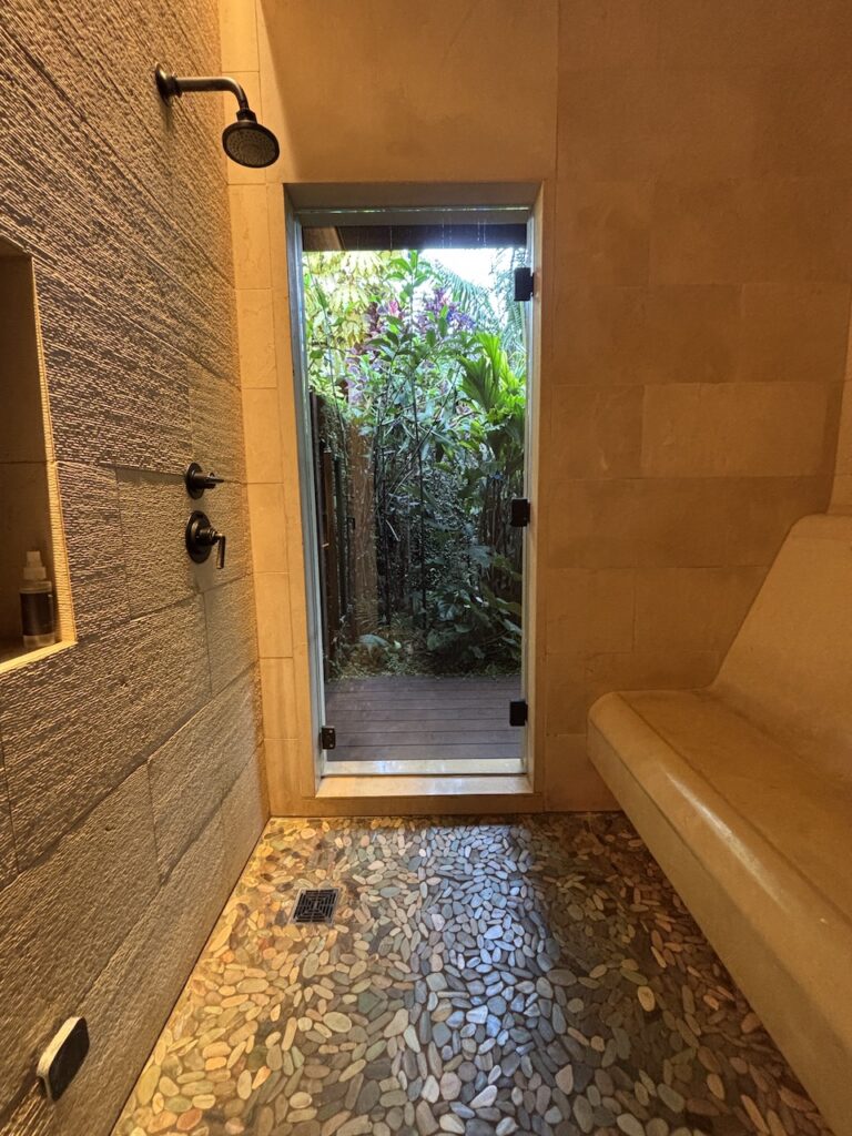 センセイ ラナイ、ア フォーシーズンズ リゾートの施設