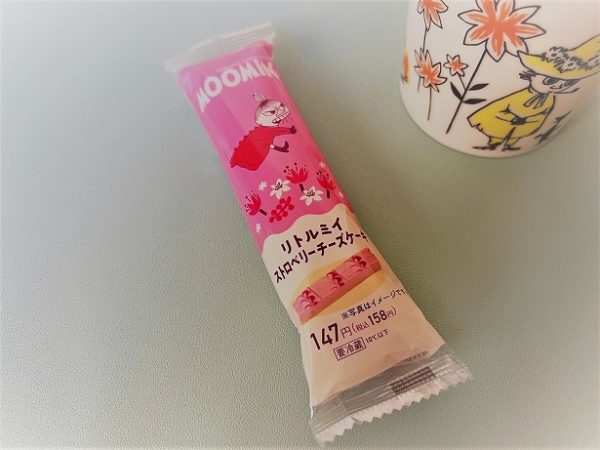 ファミリーマートの「リトルミイストロベリーチーズケーキ」