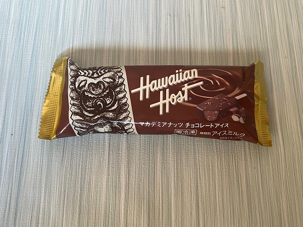 ファミリーマートの「アンデイコ ハワイアンホースト マカデミアナッツチョコレート」