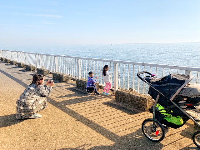 4歳の双子ちゃんとローラさんの様子