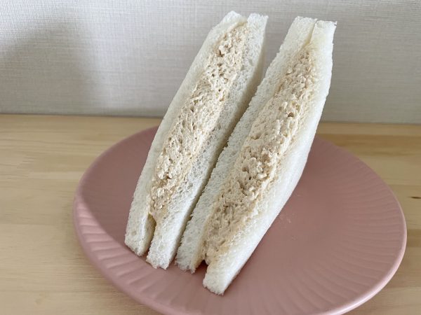 セブンイレブン　カフェオレホイップだけサンド