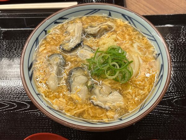 丸亀製麺の「牡蠣たまあんかけうどん」