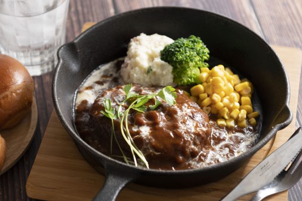 焼いてふわっとジューシー　ゆうぜんハンバーグを煮込みハンバーグに