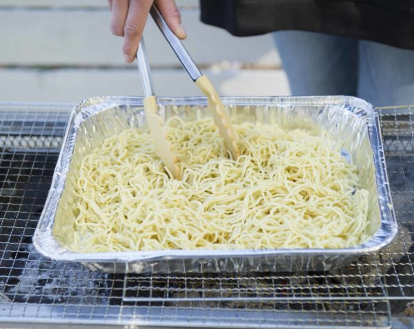 ソース焼きそばはもう古い 今年のバーベキューは タイカレー焼きそば Magacol