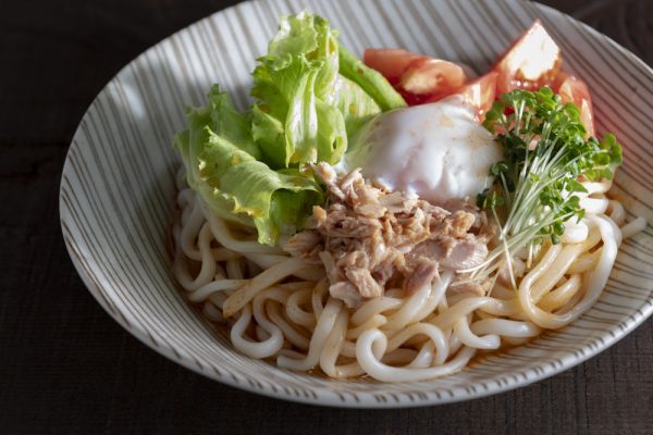 大好きだし。麺と鍋。ほどよい旨辛キムチ　サラダうどん