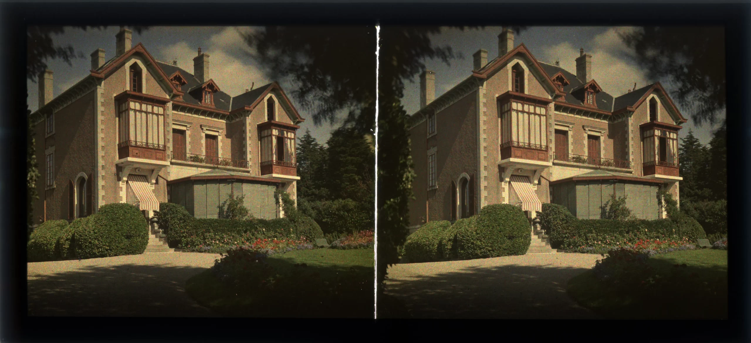 2026/05/LA-VILLA-LES-RHUMBS-A-GRANVILLE-1930_1.webp
