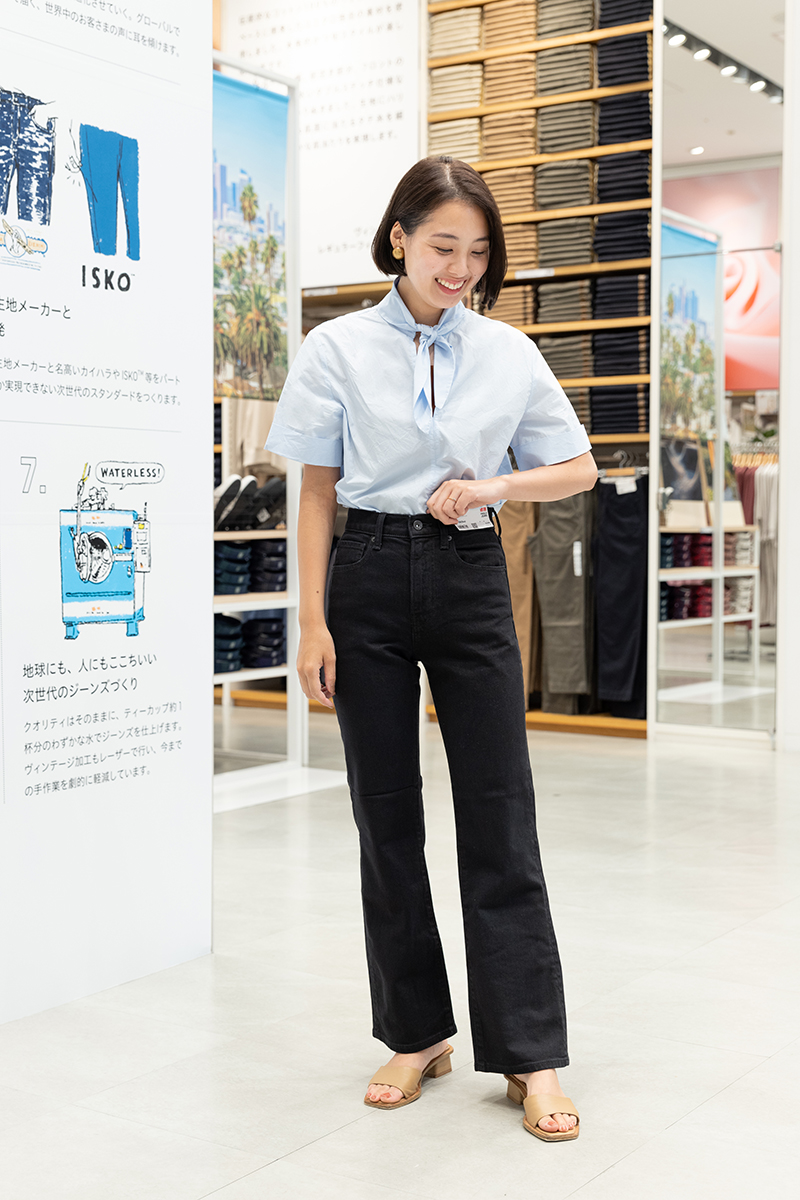 ユニクロ（UNIQLO）のフレアハイライズジーンズ、サイズ感