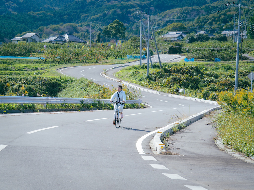 見て、触って、食べて、泊まって