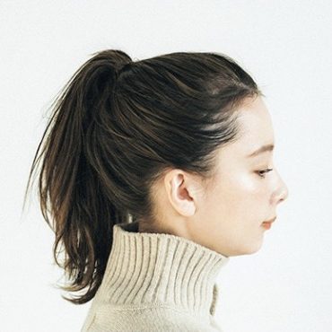 モテるヘアアレンジ タートルネックを着たら絶対このポニテ Magacol