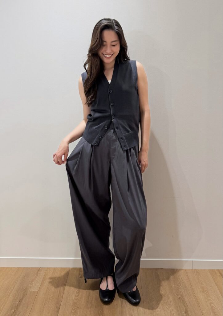 ユニクロユーの新作ギャザーパンツとニットキャミ