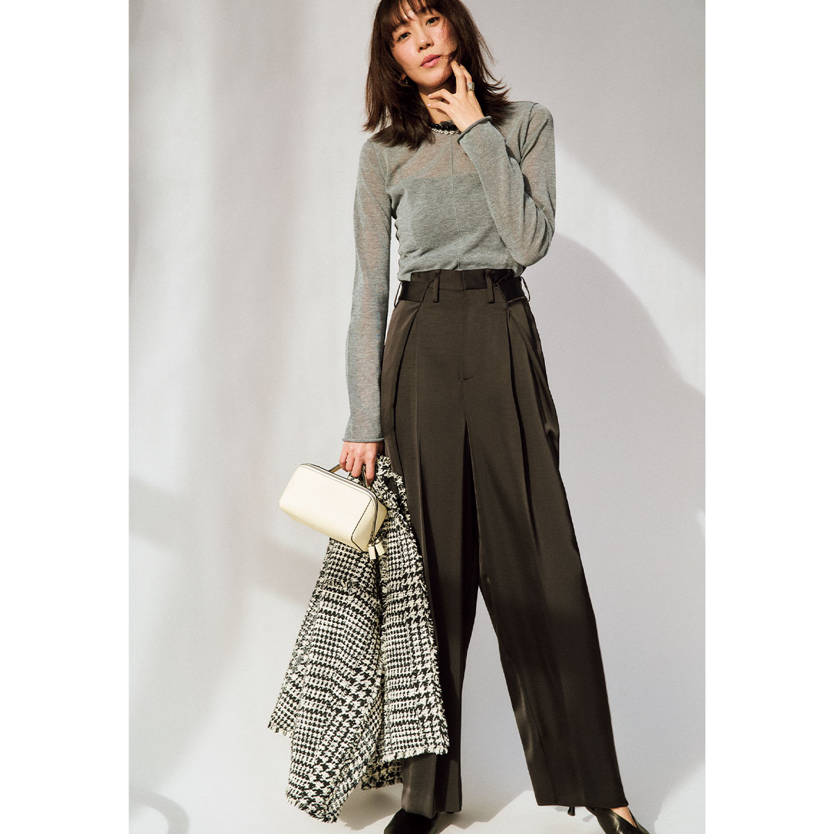 イウエン マトフのサテンタックパンツ