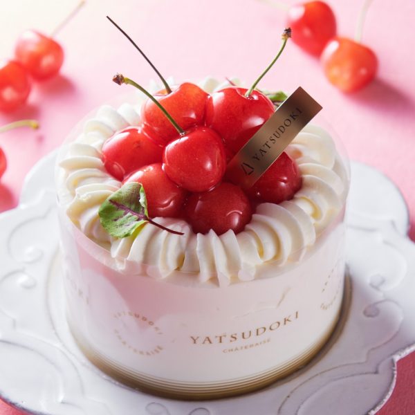 シャトレーゼ　YATSUDOKI さくらんぼのショートケーキ
