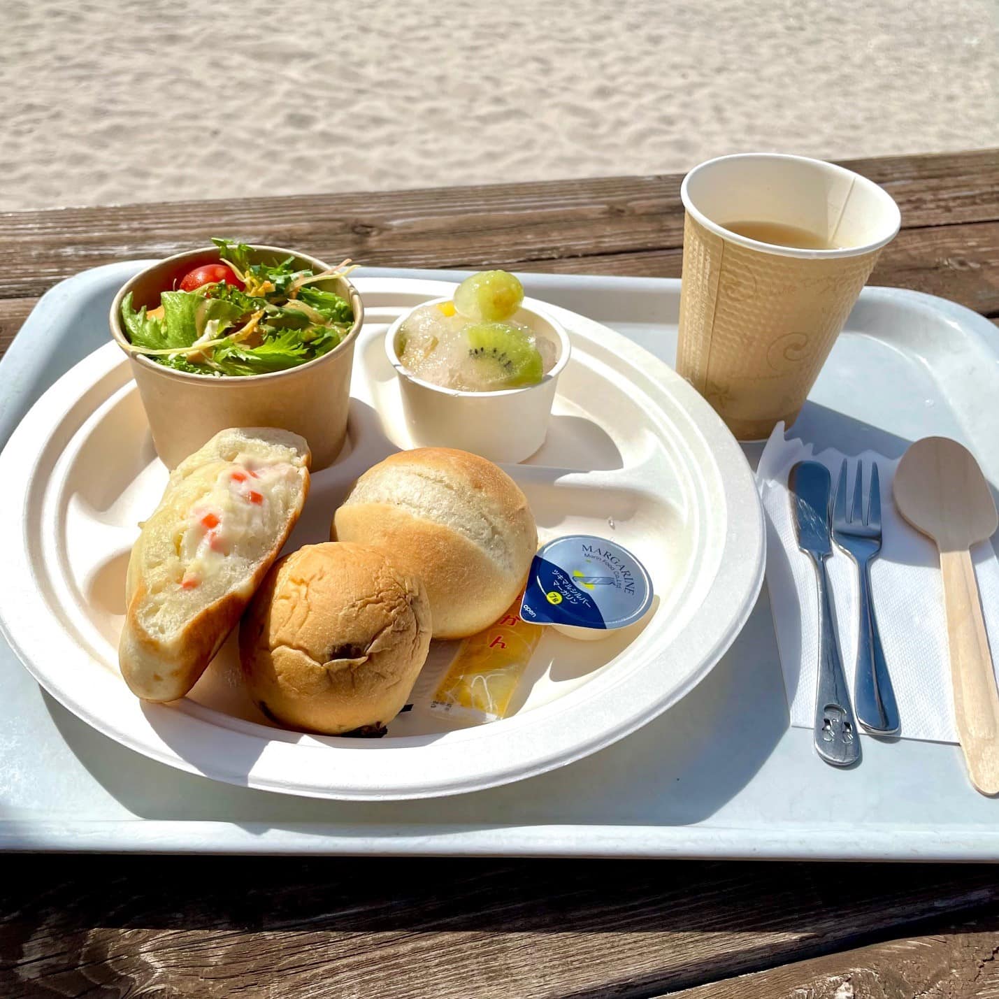 ダイニングテラスでの朝食セット