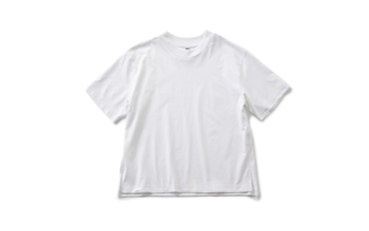 今回は旬の短丈「白Tシャツ」の