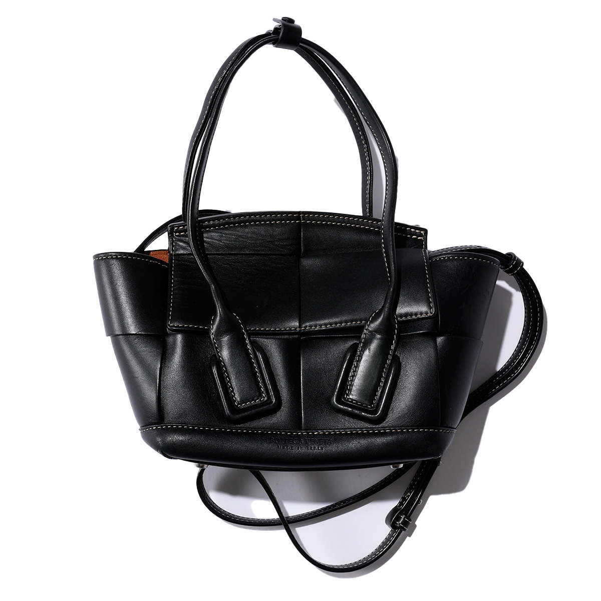 ボッテガ・ヴェネタのミニ ザ・アルコ