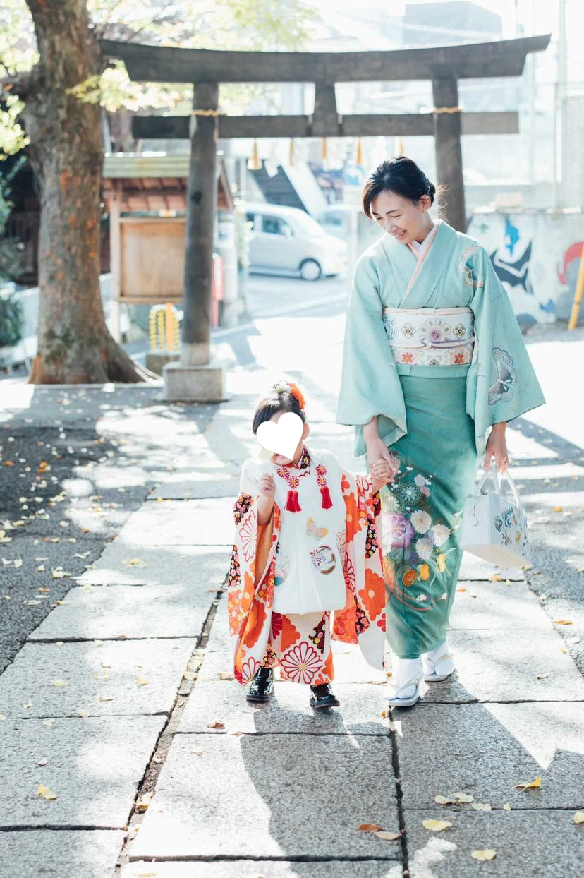 東京でおすすめの七五三のロケーションフォト、りんごのほっぺstudioでは家族写真も１