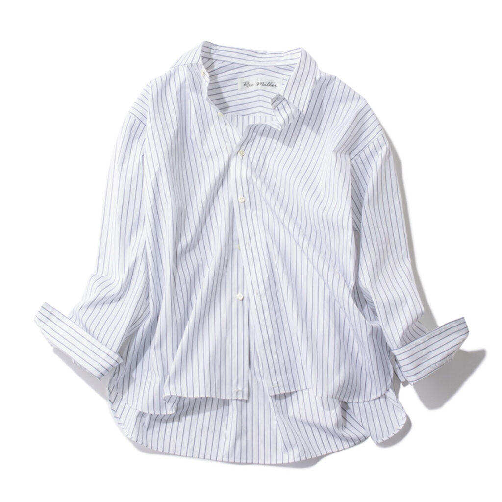 オーバーサイズ＆サイドスリット入りストライプシャツ