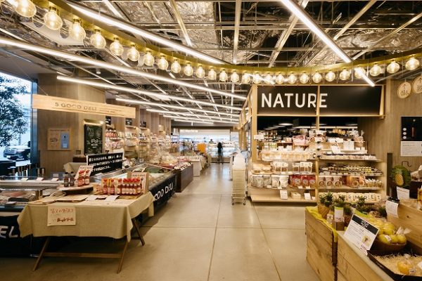 「GOOD NATURE HOTEL KYOTO」建物の1階には「GOOD NATURE MARKET」がある