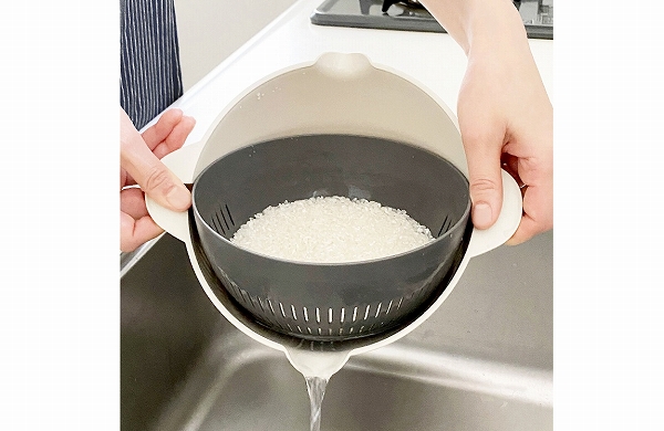 米の水切り